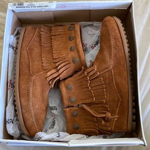 Minnetonka double fringe side zip boot